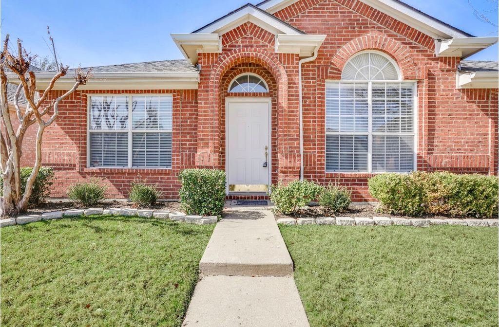 8611 Ironwood Drive, Irving, TX 75063