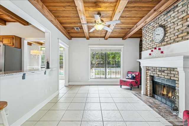 1515 Oak Shore Dr, Gulf Breeze, FL 32563