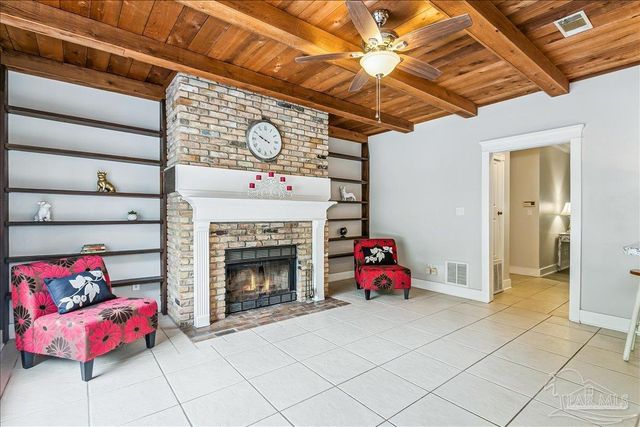 1515 Oak Shore Dr, Gulf Breeze, FL 32563
