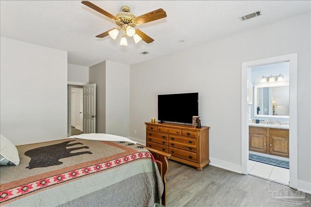 1515 Oak Shore Dr, Gulf Breeze, FL 32563