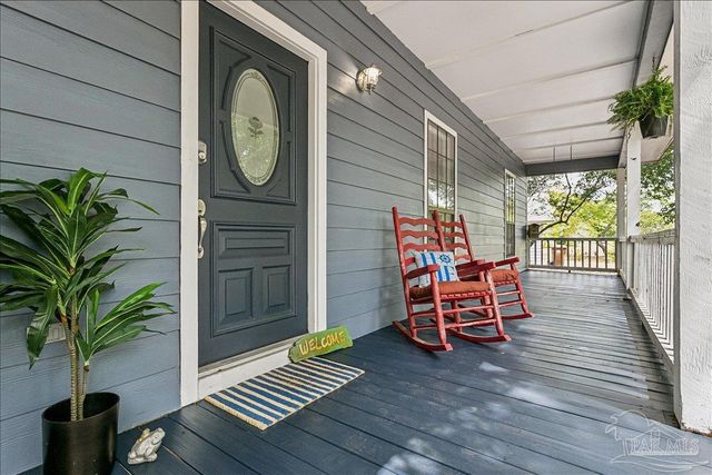 1515 Oak Shore Dr, Gulf Breeze, FL 32563