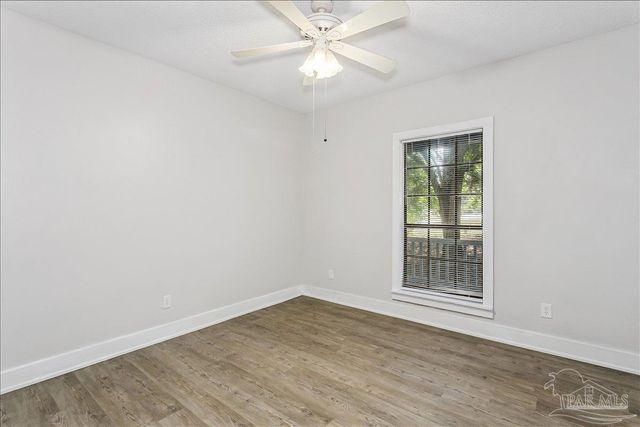 1515 Oak Shore Dr, Gulf Breeze, FL 32563