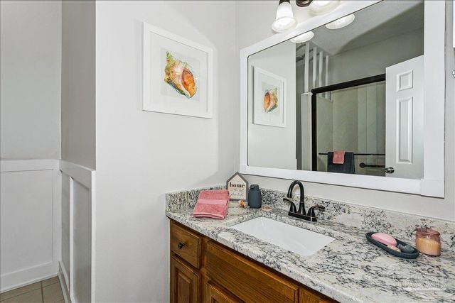 1515 Oak Shore Dr, Gulf Breeze, FL 32563