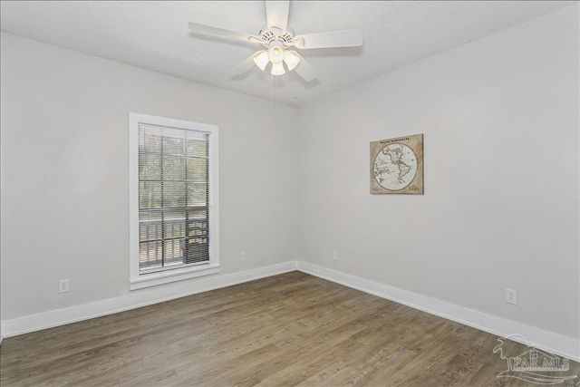 1515 Oak Shore Dr, Gulf Breeze, FL 32563