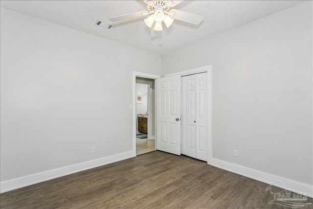 1515 Oak Shore Dr, Gulf Breeze, FL 32563