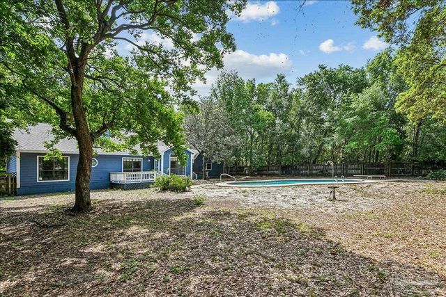 1515 Oak Shore Dr, Gulf Breeze, FL 32563