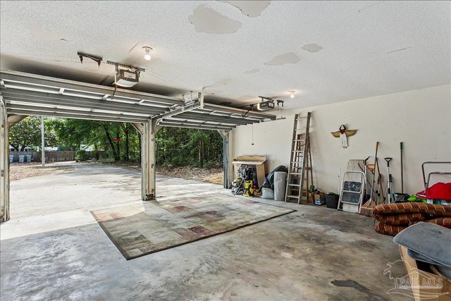 1515 Oak Shore Dr, Gulf Breeze, FL 32563