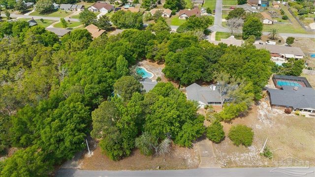 1515 Oak Shore Dr, Gulf Breeze, FL 32563