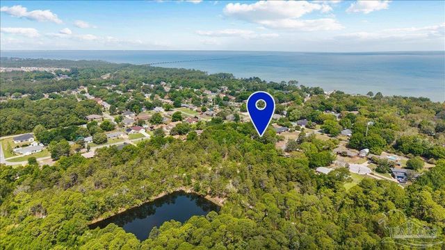 1515 Oak Shore Dr, Gulf Breeze, FL 32563