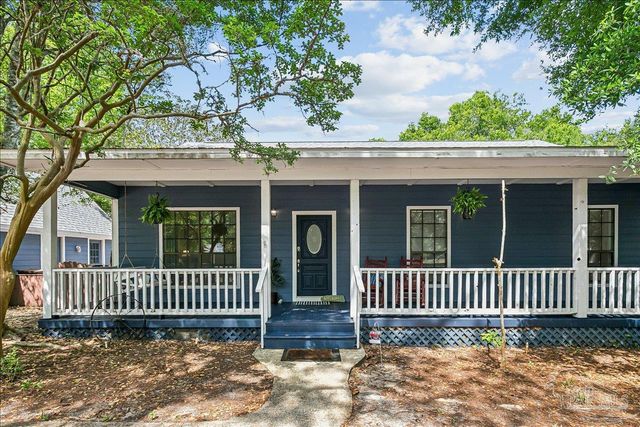 1515 Oak Shore Dr, Gulf Breeze, FL 32563