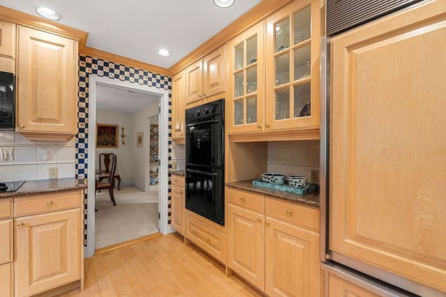 1 Homestead Circle, Andover, MA 01810