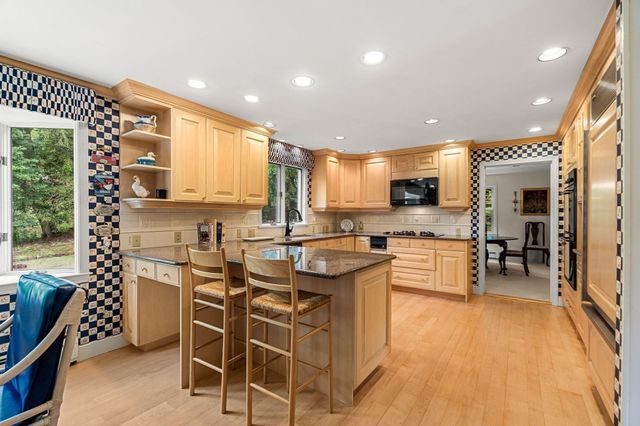 1 Homestead Circle, Andover, MA 01810
