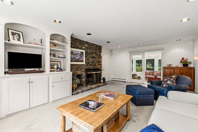 1 Homestead Circle, Andover, MA 01810