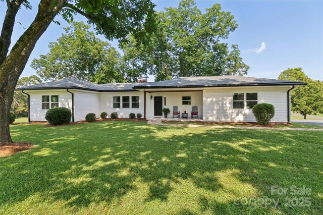 37598 Mountain Creek Road, New London, NC 28127