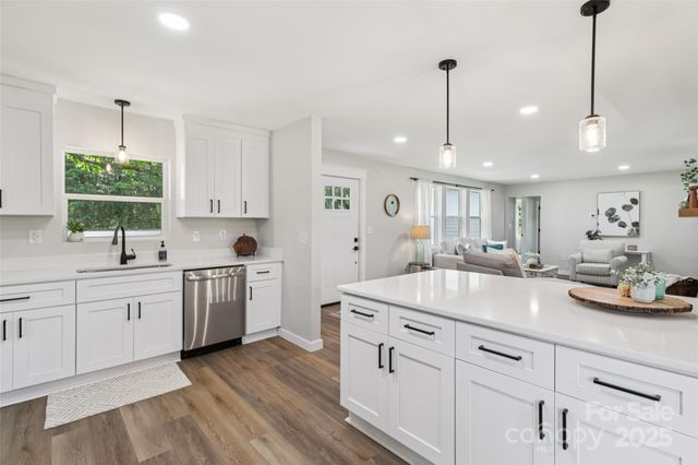 37598 Mountain Creek Road, New London, NC 28127