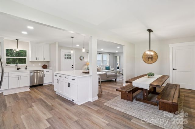 37598 Mountain Creek Road, New London, NC 28127