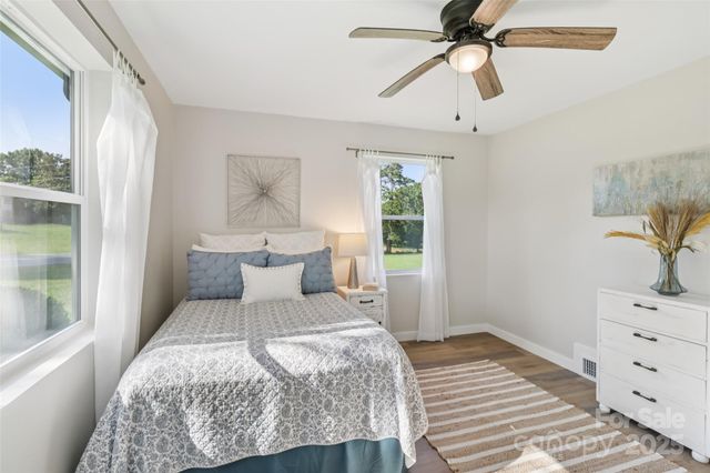 37598 Mountain Creek Road, New London, NC 28127