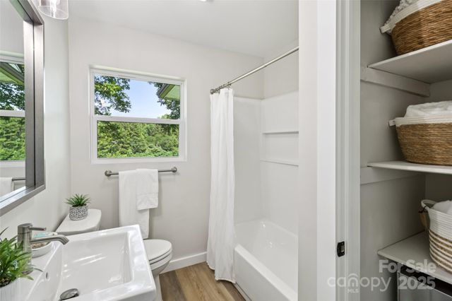 37598 Mountain Creek Road, New London, NC 28127