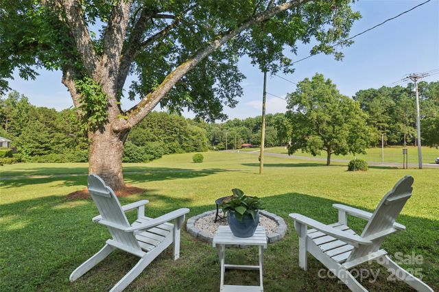 37598 Mountain Creek Road, New London, NC 28127