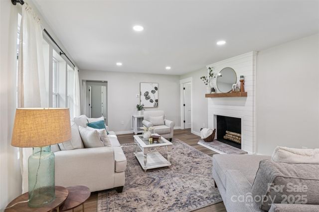 37598 Mountain Creek Road, New London, NC 28127