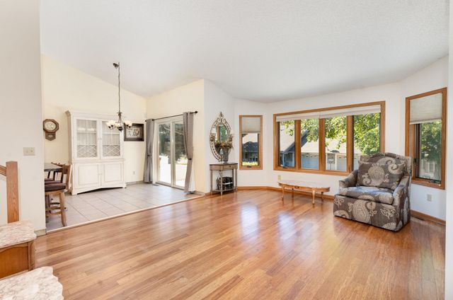 2523 Sumac Ridge, White Bear Lake, MN 55110