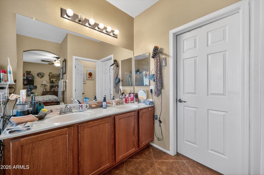 44810 W HORSE MESA Road, Maricopa, AZ 85139