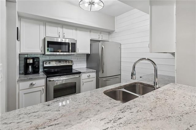 275 13th Street NE 210, Atlanta, GA 30309