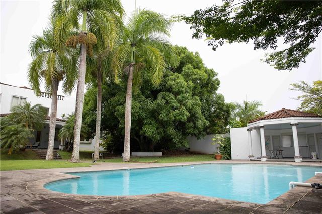 5 CALLE CEREZO, Guaynabo, PR 00968