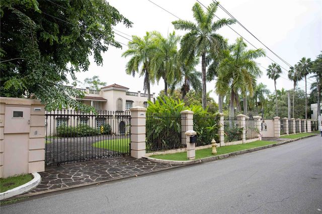 5 CALLE CEREZO, Guaynabo, PR 00968