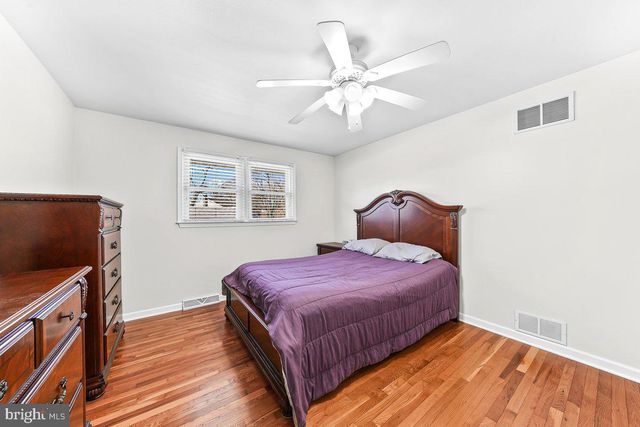 12 DALE CT, Wilmington, DE 19810