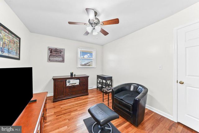 12 DALE CT, Wilmington, DE 19810