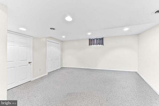 12 DALE CT, Wilmington, DE 19810