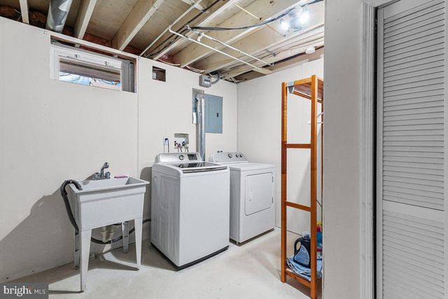 12 DALE CT, Wilmington, DE 19810