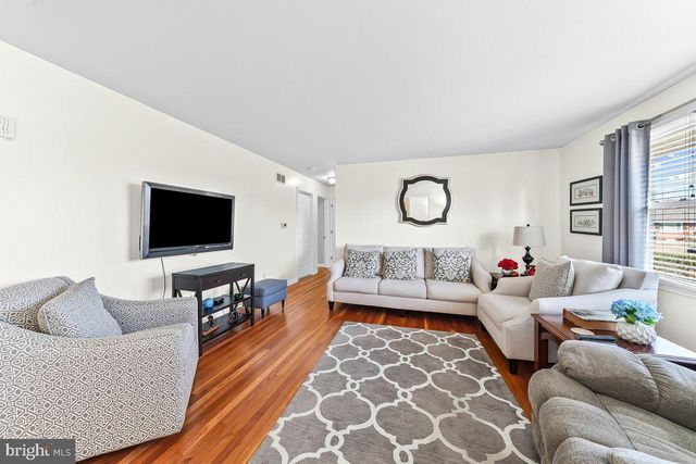 12 DALE CT, Wilmington, DE 19810