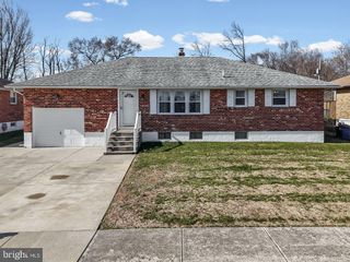 12 DALE CT, Wilmington, DE 19810