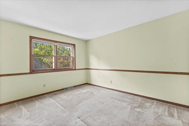 2490 Keats DRIVE, Brookfield, WI 53045