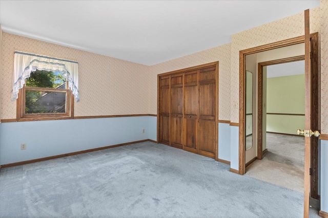 2490 Keats DRIVE, Brookfield, WI 53045