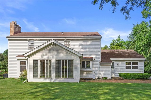 2490 Keats DRIVE, Brookfield, WI 53045