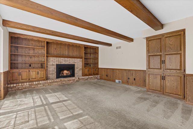 2490 Keats DRIVE, Brookfield, WI 53045