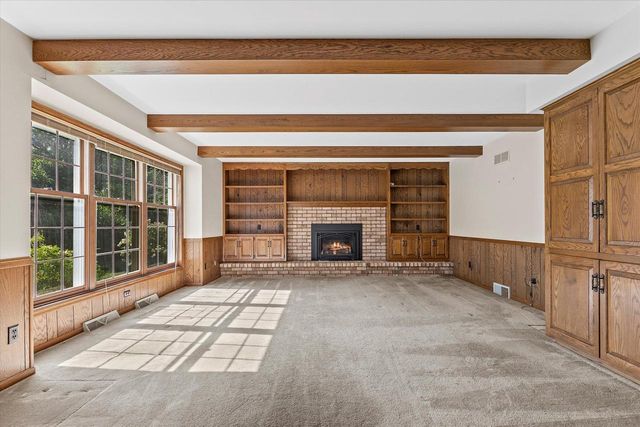 2490 Keats DRIVE, Brookfield, WI 53045