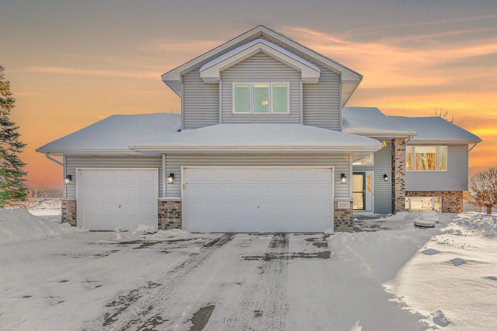 5257 200th Street N, Forest Lake, MN 55025