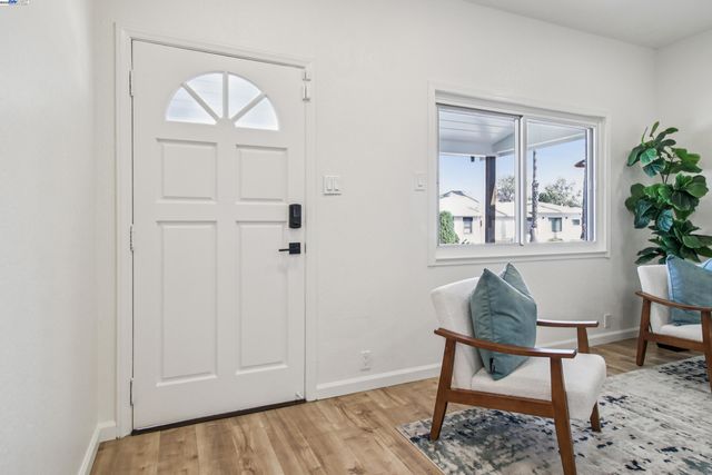 1900 Chestnut Street, Santa Clara, CA 95054