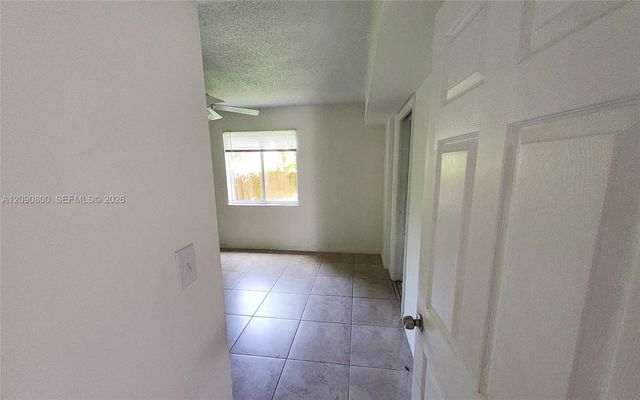 5810 W 18th Lane 101, Hialeah, FL 33012