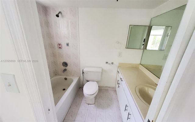 5810 W 18th Lane 101, Hialeah, FL 33012