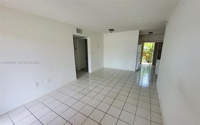 5810 W 18th Lane 101, Hialeah, FL 33012