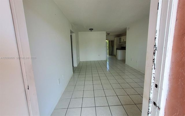 5810 W 18th Lane 101, Hialeah, FL 33012