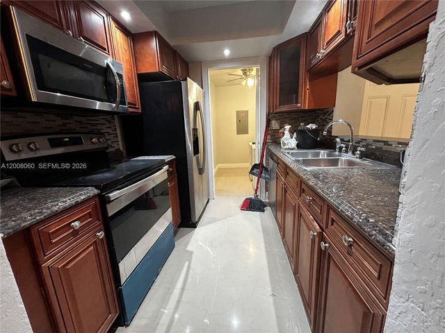 2960 NW 68th Way 2960, Sunrise, FL 33313