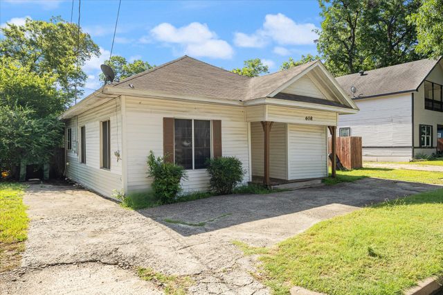 608 N Adelaide Street, Terrell, TX 75160