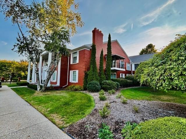 19710 W 13 Mile Road 111, Beverly Hills, MI 48025