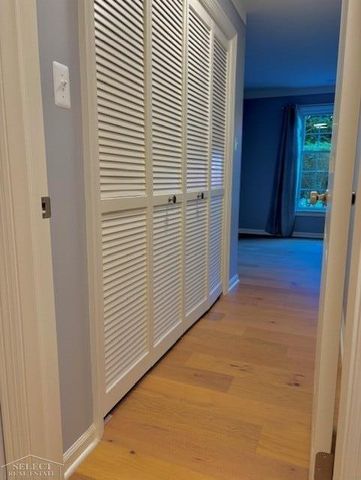 19710 W 13 Mile Road 111, Beverly Hills, MI 48025